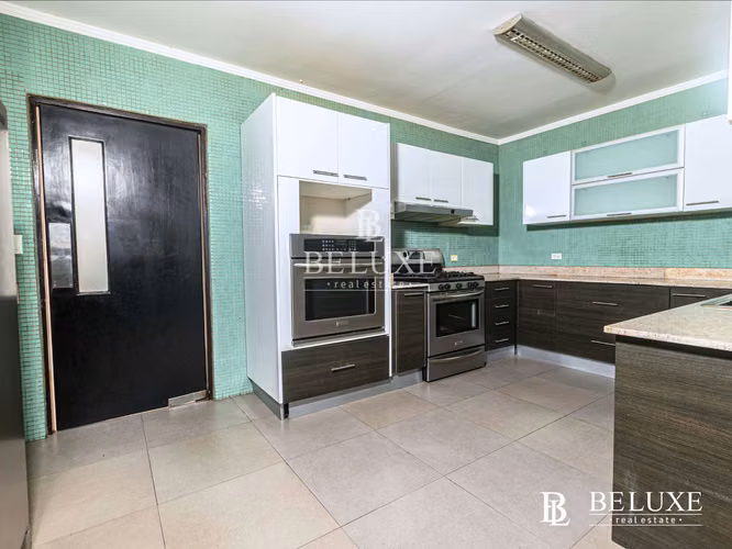 VENTA DE APARTAMENTO VISTA AL MAR PH LOS DELFINES, AVENIDA BALBOA (8) - Imagen 3