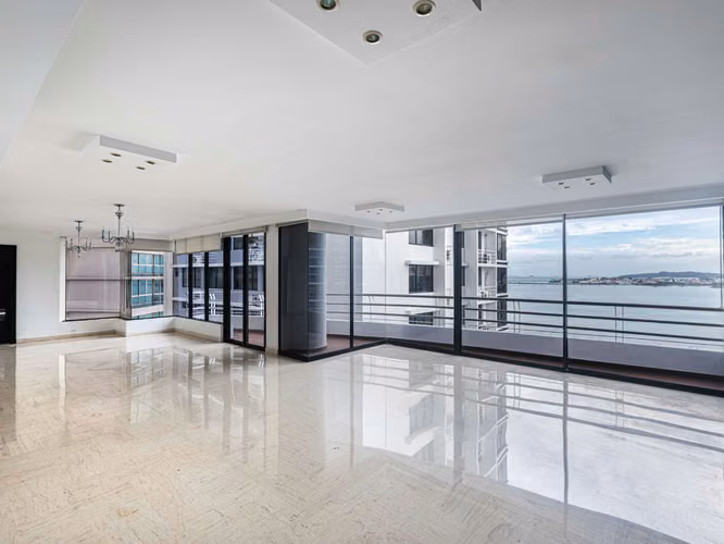 OCEANFRONT APARTMENT FOR SALE – AVENIDA BALBOA, LOS DELFINES (8)