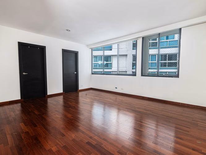 VENTA DE APARTAMENTO VISTA AL MAR PH LOS DELFINES, AVENIDA BALBOA (8) - Imagen 8