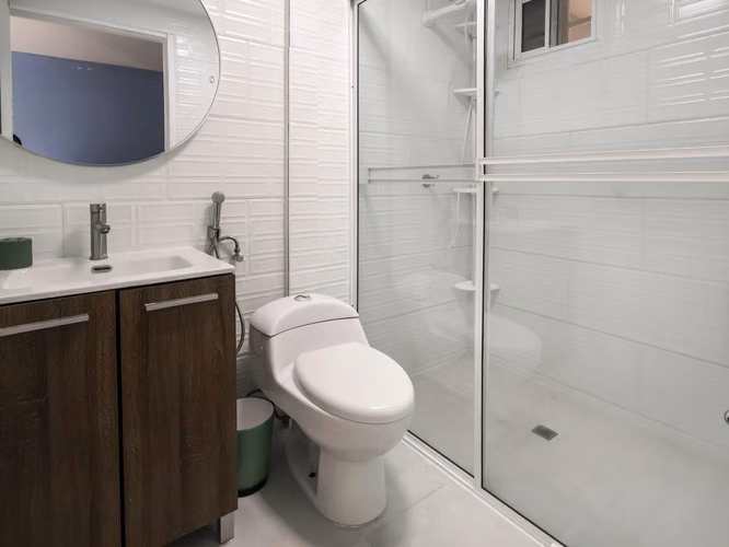 Venta de casa de 2 niveles en Altos de Panamá
