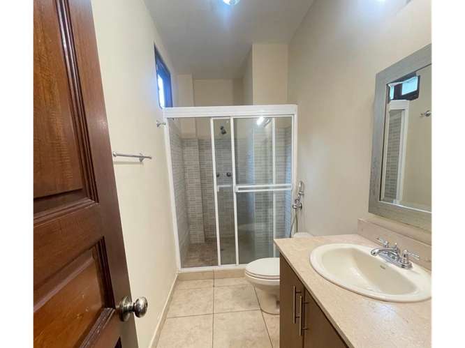 Alquilo Apartamento, Casa Zarak, San Felipe, 2 recámaras, Planta baja