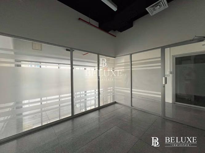 ALQUILER O VENTA DE OFICINA COMERCIAL EN OBARRIO  (8)