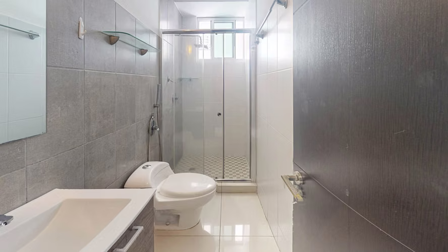 Venta de iluminado apartamento con vista a la ciudad en Midpark at Carrasquilla