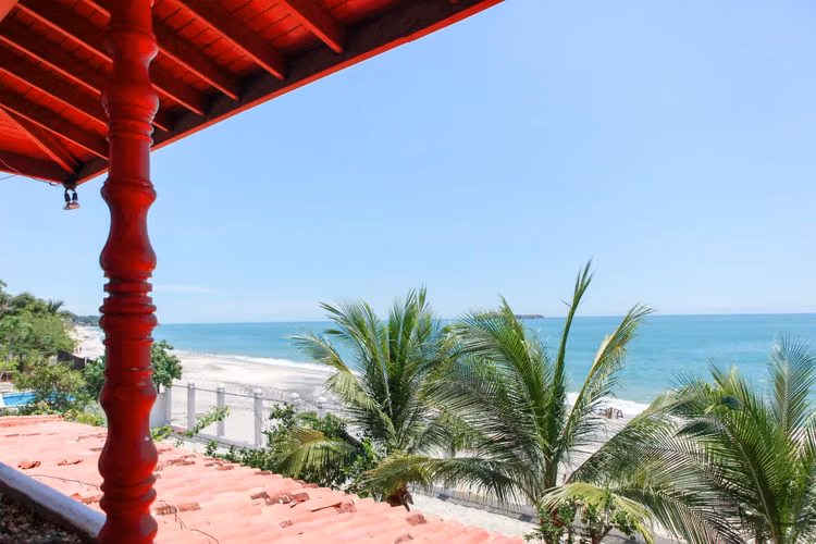 Disponible Casa Frente Al Mar - Farallón