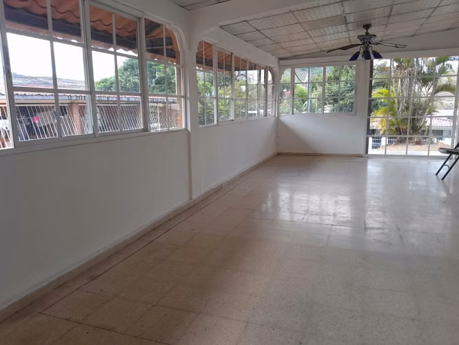 Se Alquila Casa en Urbanizacion Campo Verde