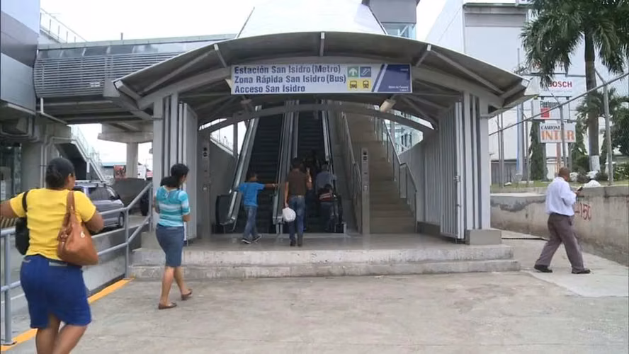 Se Alquila Casa en Urbanizacion Campo Verde