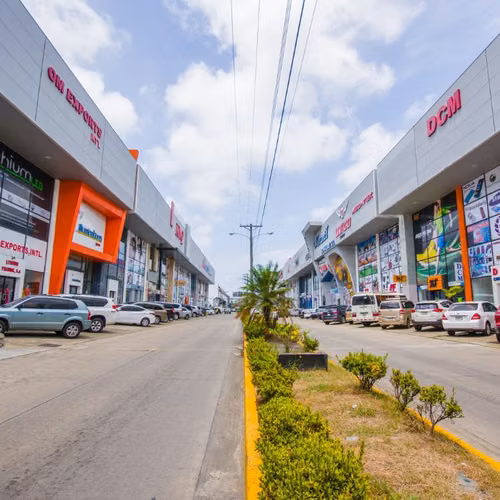 VENTA APPORTUNIDAD AMPLIO LOCAL  EN ZONA LIBRE 475000 - Imagen 2