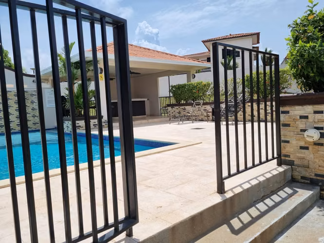VENTA CASA REMODELADA COSTA VERDE - 157m2