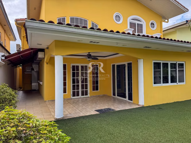 Casa en Rainforest Villas PH Residencial Las Huacas