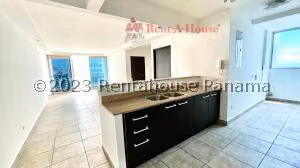 Venta de Apartamento con 235m2 en Punta Pacifica PH Pacific Sea 25-4227SR