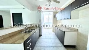 Venta de Apartamento con 235m2 en Punta Pacifica PH Pacific Sea 25-4227SR