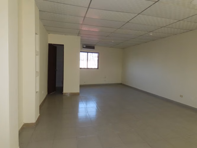 ALQUILER | LOCAL COMERCIAL # 6 - PLANTA ALTA - 40 M2 | EDIFICIO PARAGUAY , CALLE ESTUDIANTE , PENONOMÉ , PROVINCIA DE COCLÉ - Imagen 7