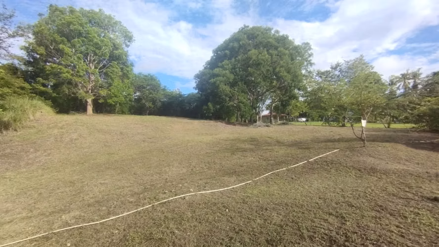 Venta de Terreno en Los Lirios, Las Uvas, San Carlos, 2,000m²