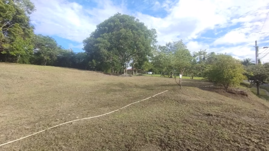 Venta de Terreno en Los Lirios, Las Uvas, San Carlos, 2,000m²
