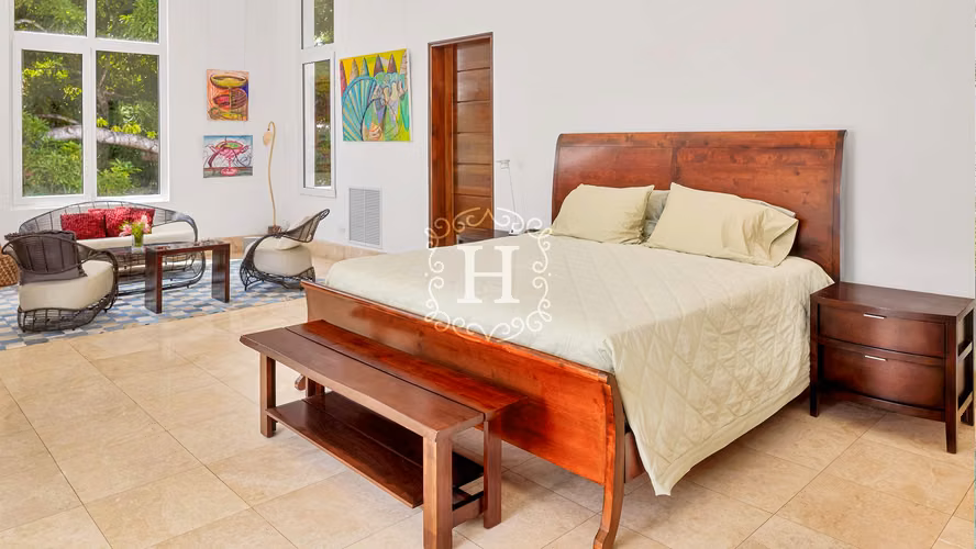 Moderno Oasis en la Riviera Pacifica en la Comunidad Cerrada Más Exclusiva de Punta Barco