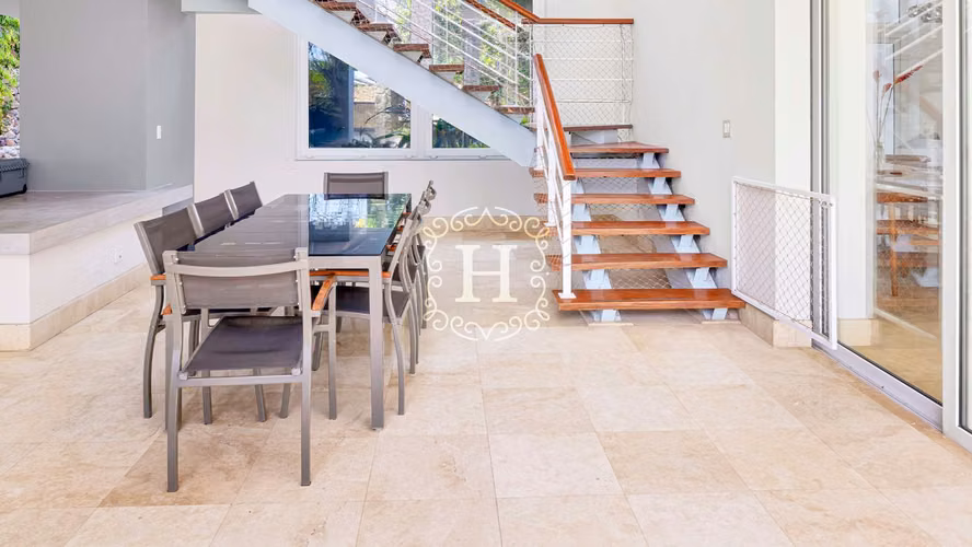 Moderno Oasis en la Riviera Pacifica en la Comunidad Cerrada Más Exclusiva de Punta Barco