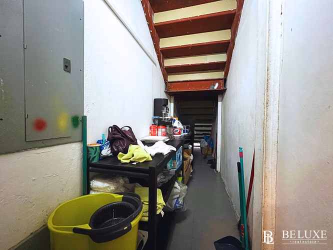VENTA BODEGA/GALERA CON OFICINAS, COCO DEL MAR (8)