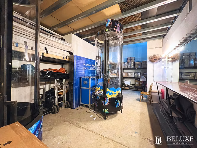 VENTA BODEGA/GALERA CON OFICINAS, COCO DEL MAR (8)