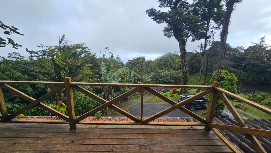 Casa Estilo Chalet en Venta en Altos del María, Panamá | 3 Recámaras | Vistas Espectaculares