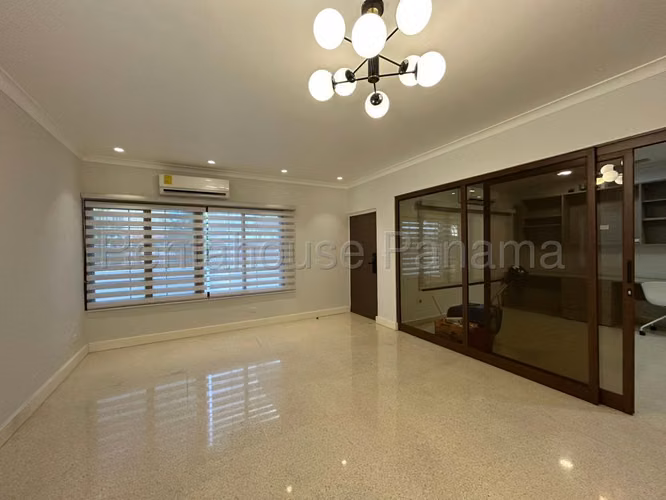 Casa en venta recién remodelada en Betania 26JSS6290