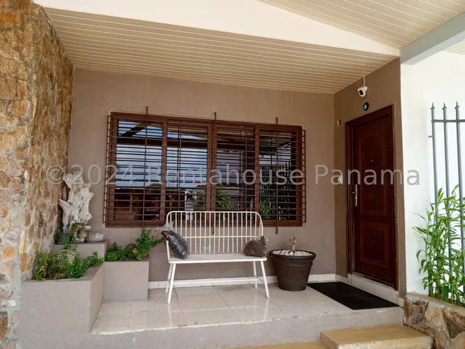 Casa en venta recién remodelada en Betania 26JSS6290