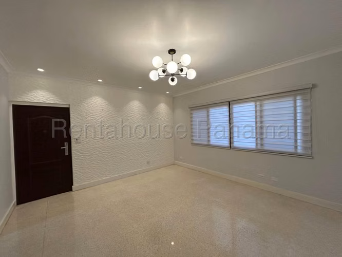 Casa en venta recién remodelada en Betania 26JSS6290