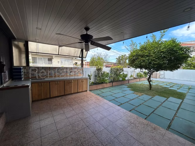Casa en venta recién remodelada en Betania 26JSS6290