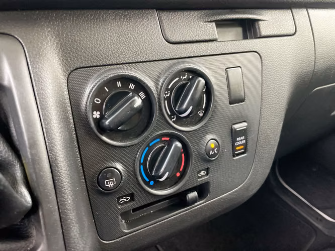 NISSAN URVAN - 2024 - HUX - Automarket - Imagen 9