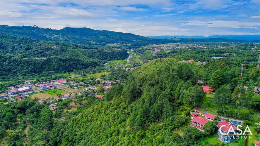 Excelente Propiedad de inversion con 3 Apartamentos En Volcancito Boquete