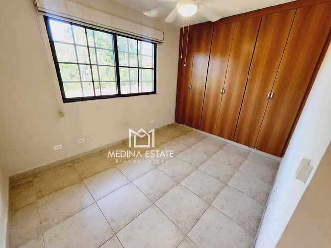 Venta – RESIDENCIA CON LÍNEA BLANCA EN CLAYTON VILLAGE 3 HABITACIONES