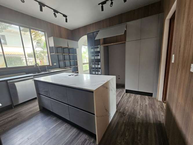 Se alquila casa en Residencial Camino de Cruces - Imagen 4