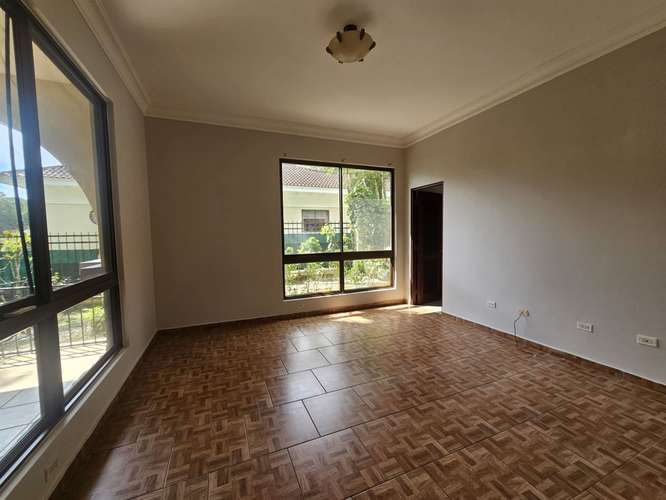 Se alquila casa en Residencial Camino de Cruces - Imagen 8