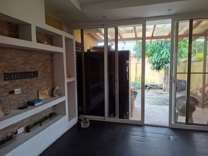 Melissa Foster Luxury Vende Casa de Dos Niveles en Dorado Lake – MFR1798 - Imagen 8