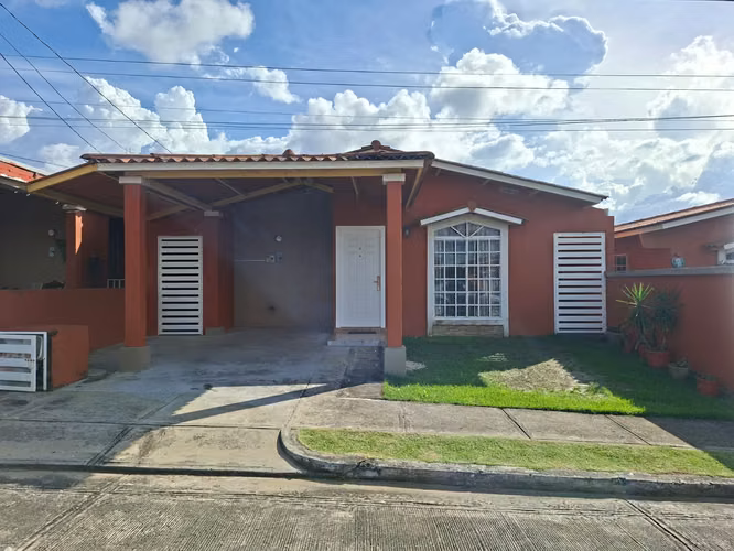 Comfortable house sale in Panama North! 250mt2