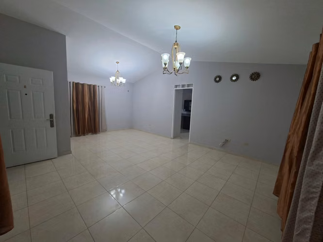 ¡Venta de casa cómoda en Panamá Norte! 250mt2 - Imagen 3