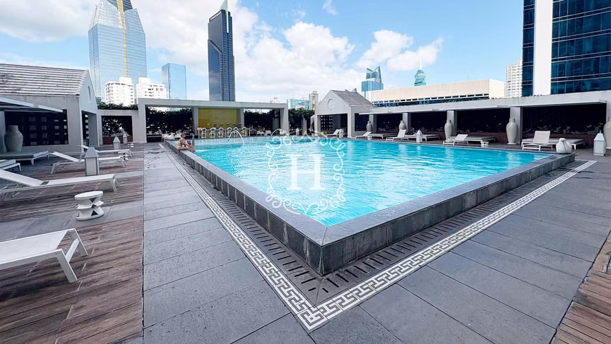 Moderna Residencia de 2 Recámaras con Concepto Abierto en Yoo & Arts