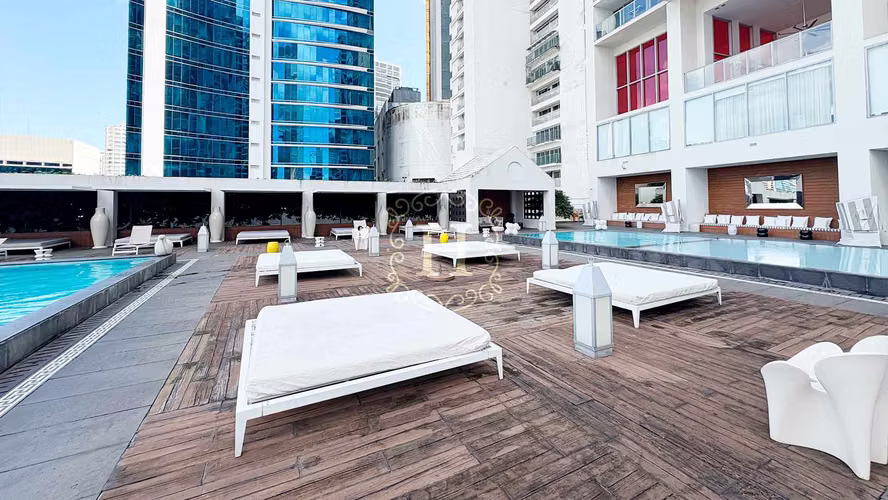 Moderna Residencia de 2 Recámaras con Concepto Abierto en Yoo & Arts