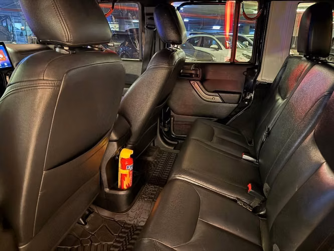 Jeep Wrangler Sahara JK 2013