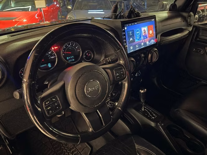 Jeep Wrangler Sahara JK 2013