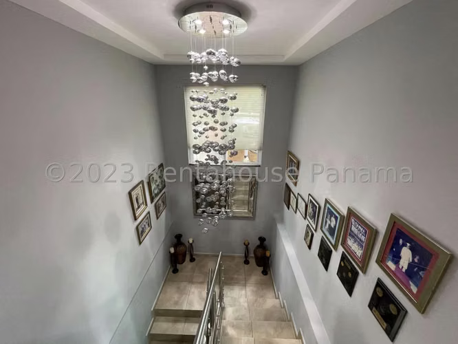 Venta de Casa en Villa de las Fuentes Mts2: 389 PD