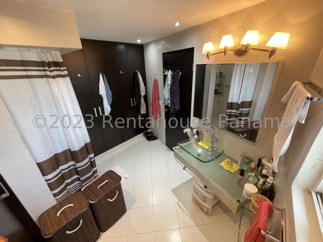 Venta de Casa en Villa de las Fuentes Mts2: 389 PD