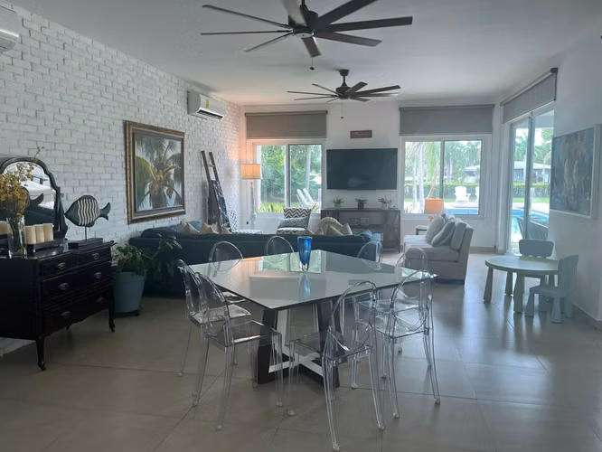 Venta de casa de playa, Bijao