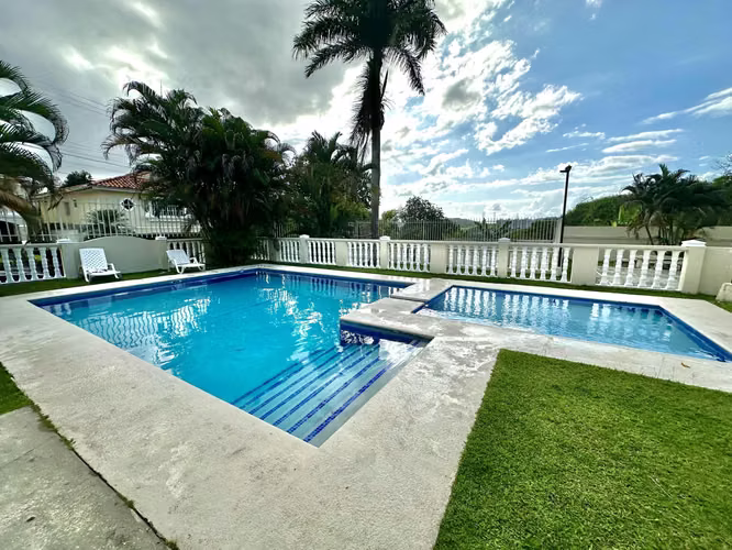 Se vende casa en Altos de Panamá, Bosque de La Cibeles