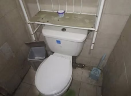 Venta de casa a Rehabilitar con amplio patio en Pueblo Nuevo - Imagen 4