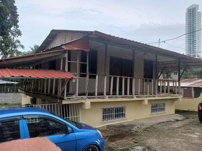 Venta de casa a Rehabilitar con amplio patio en Pueblo Nuevo - Imagen 11