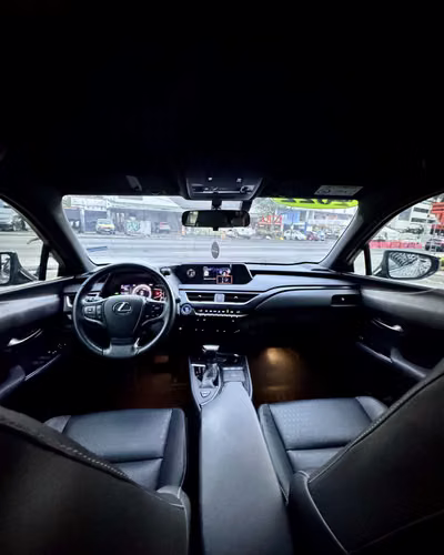 LEXUS UX250H 2022