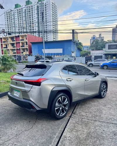 LEXUS UX250H 2022