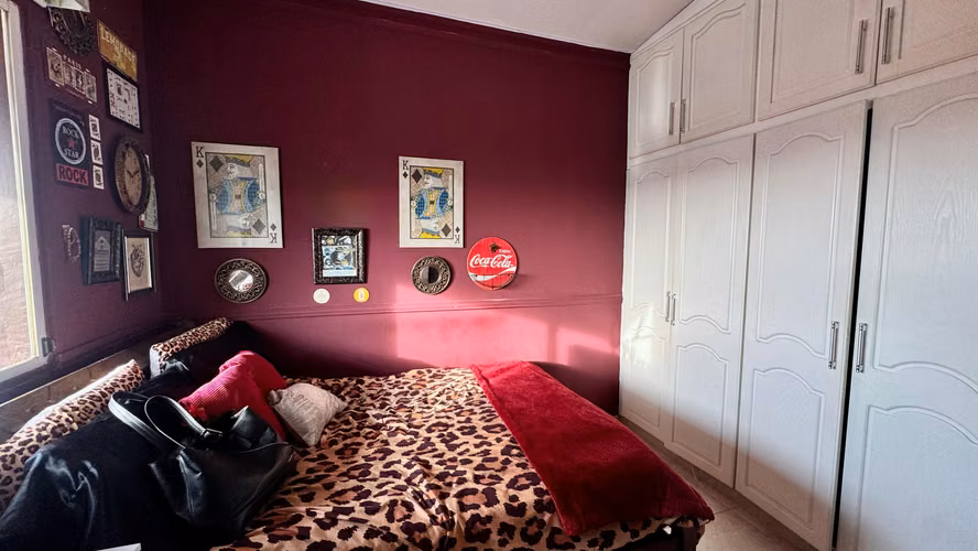 CASA REMODELADA  EN VILLAS DE CERRO LINDO - Imagen 10
