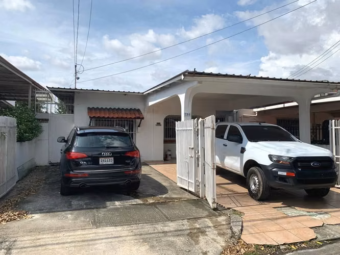 REMATO EN VENTA CASA EN CHANIS COMERCIAL O RESIDENCIAL POR DEBAJO DEL AVALUO