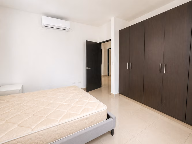 Alquiler de Apartamento en Obarrio, PH Galería Uno, 169m2
